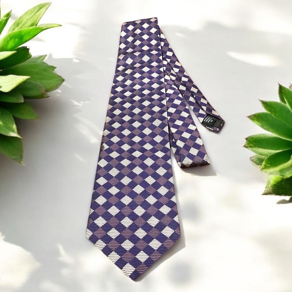 Elegant Purple Checkered Tie